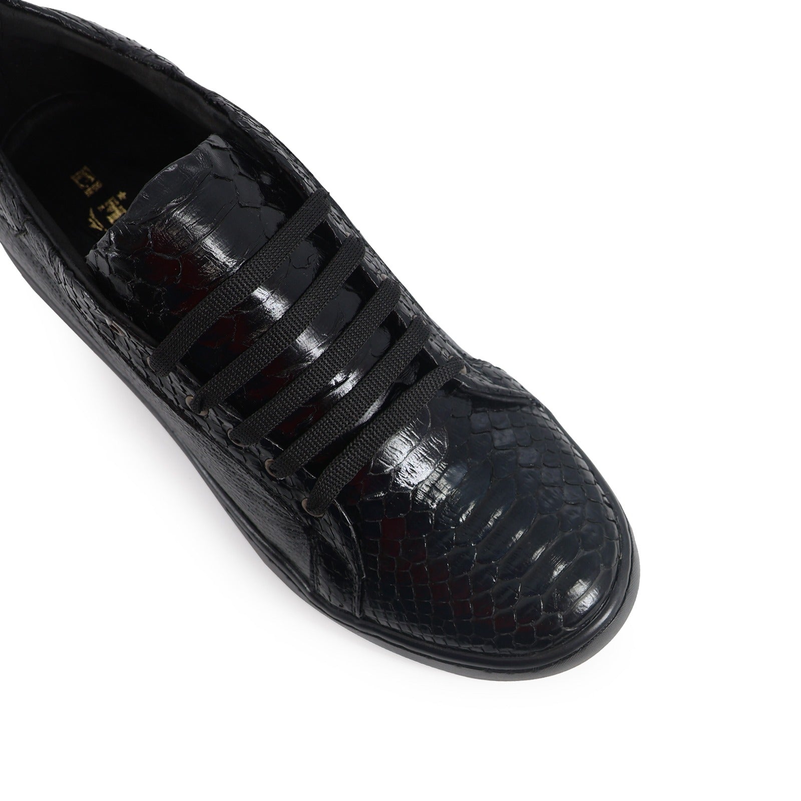 Max Python Black