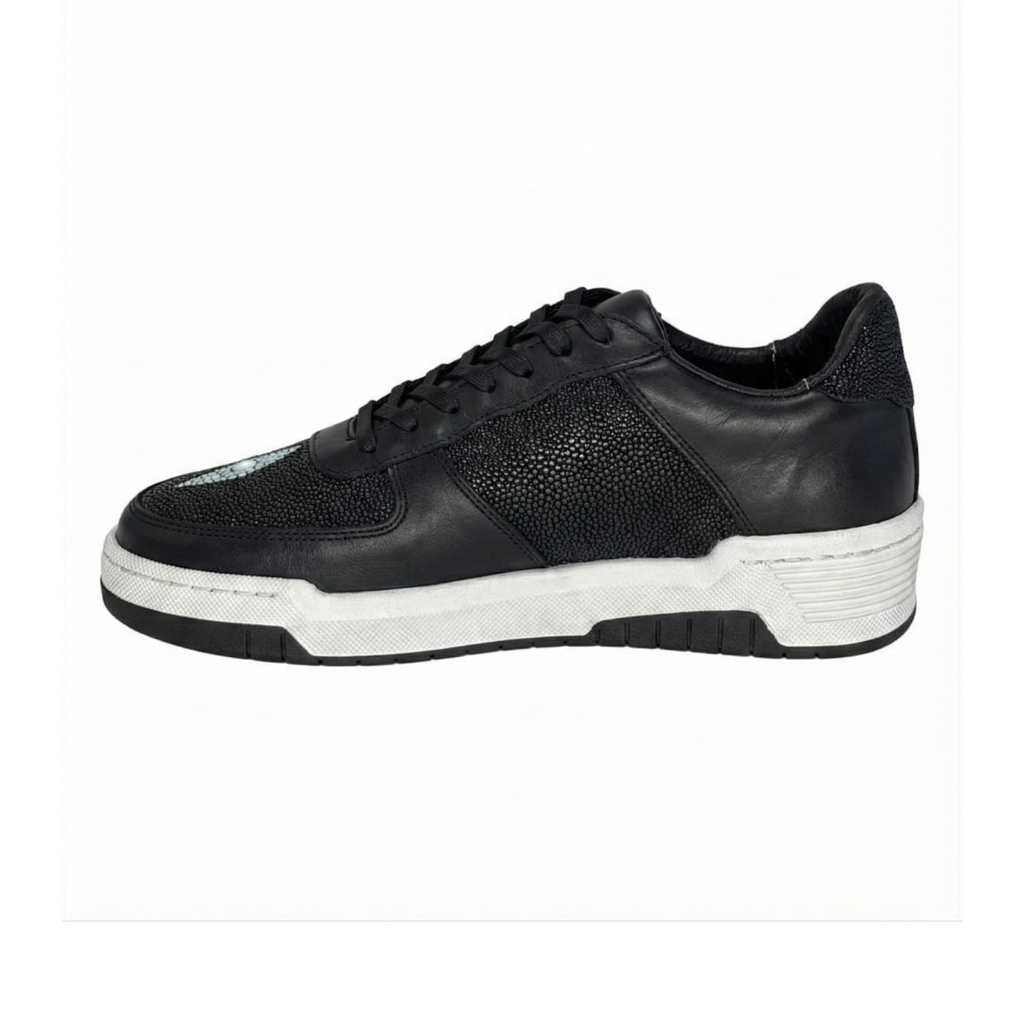 Sneakers en piel de Mantarraya con Diamante