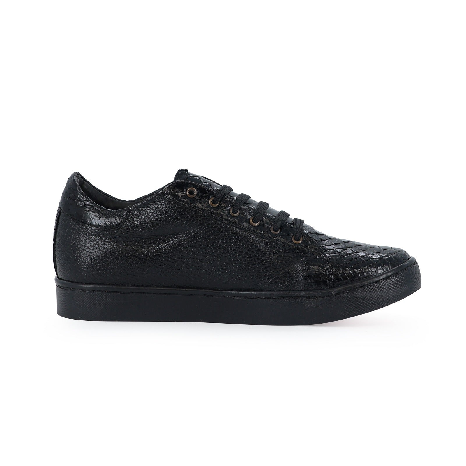 Max Python Black
