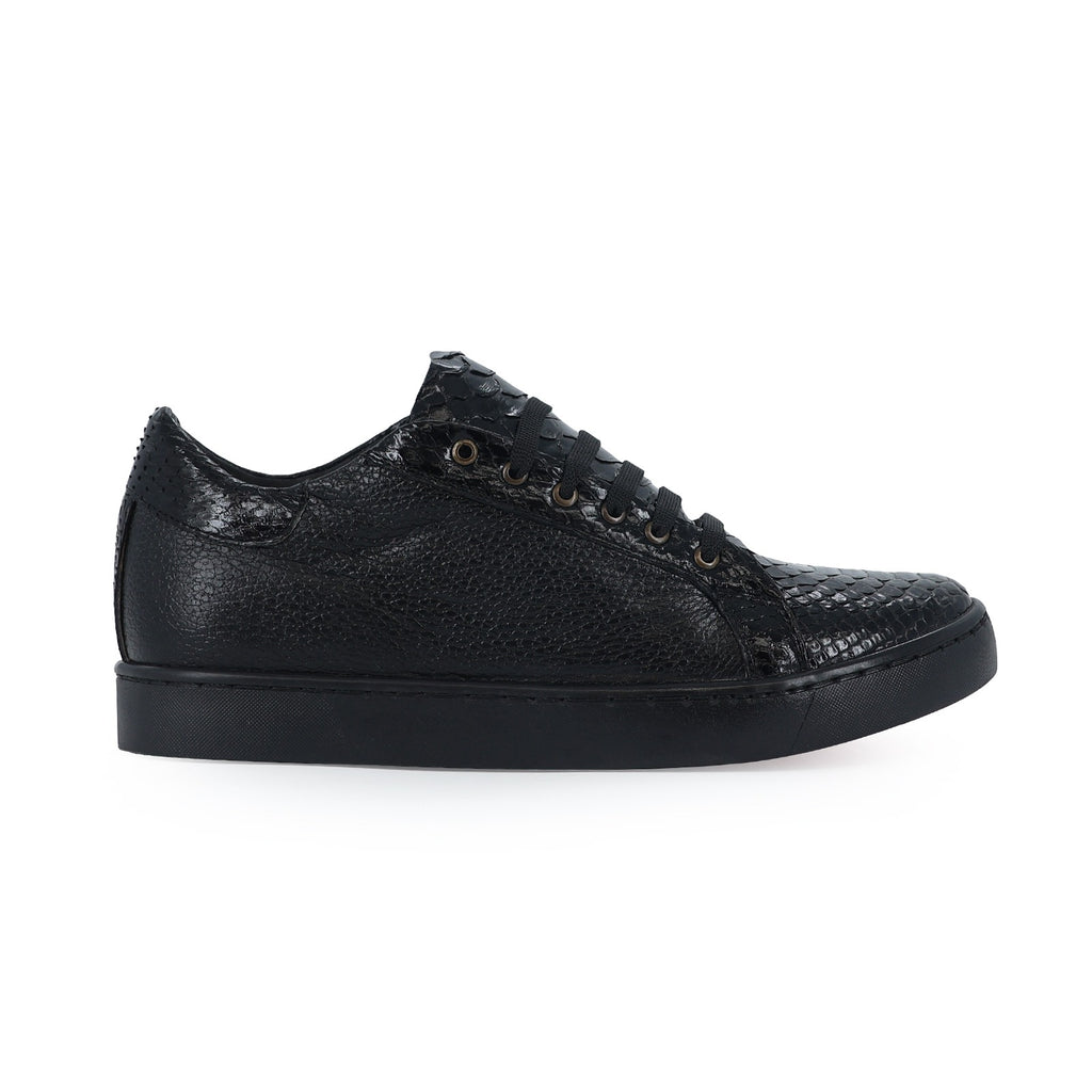 Max Python Black
