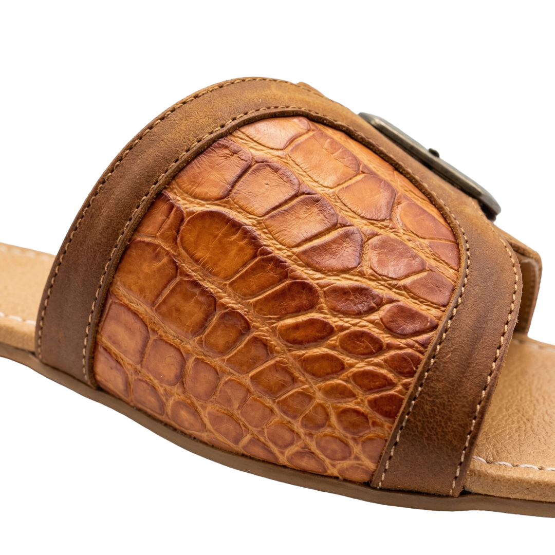 Sandalia de Piel de Res con aplicaciones en piel de Caimán