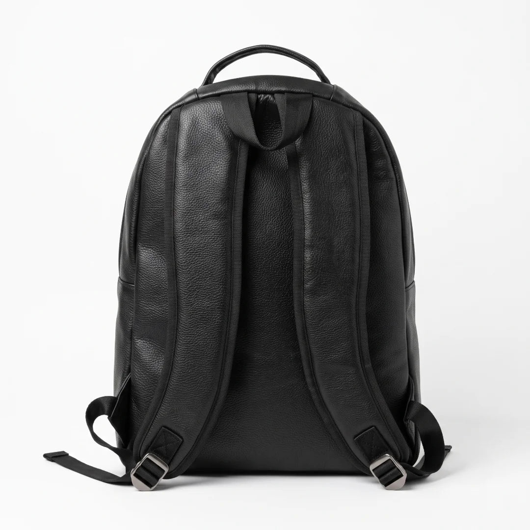 Mochila de piel con aplicación Mantarraya
