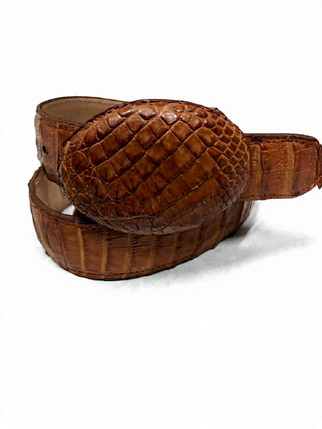 Cinto en piel de cocodrilo cognac